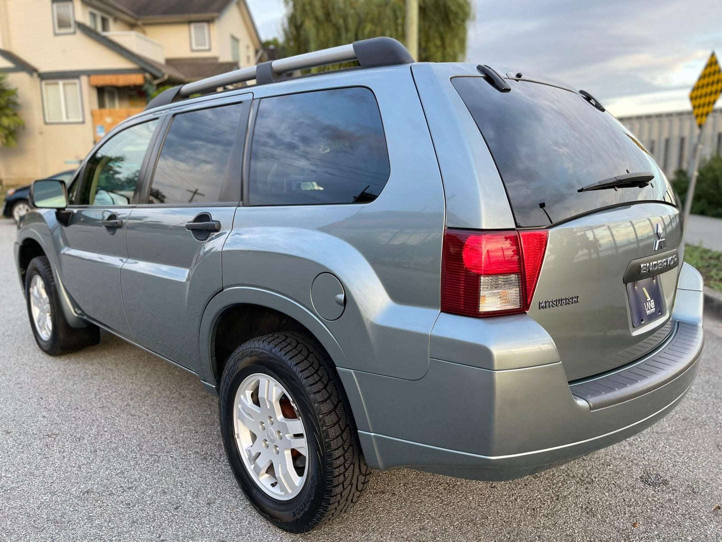 2008 Mitsubishi Endeavor LS AWD