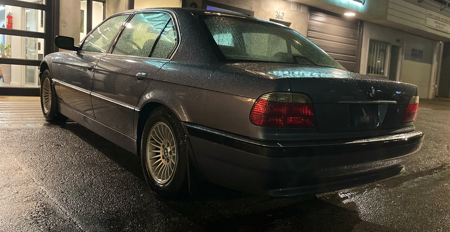 2001 BMW 740iL