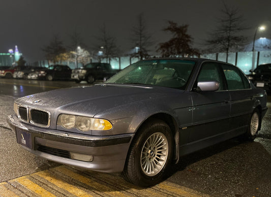 2001 BMW 740iL