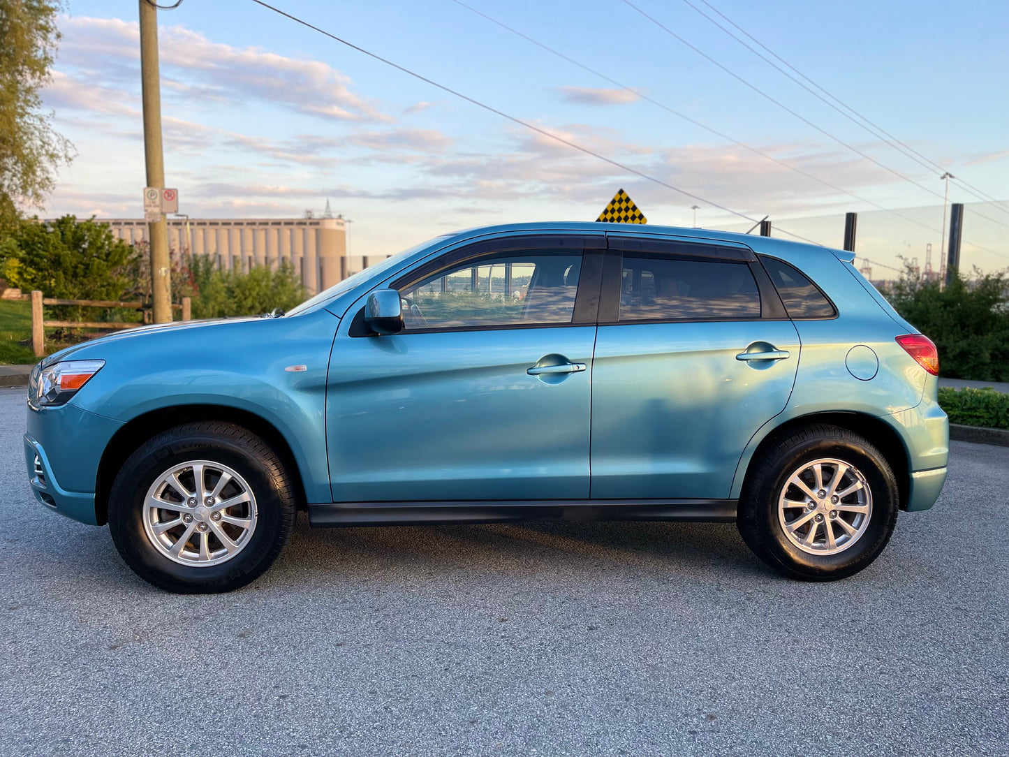 2011 Mitsubishi RVR SE