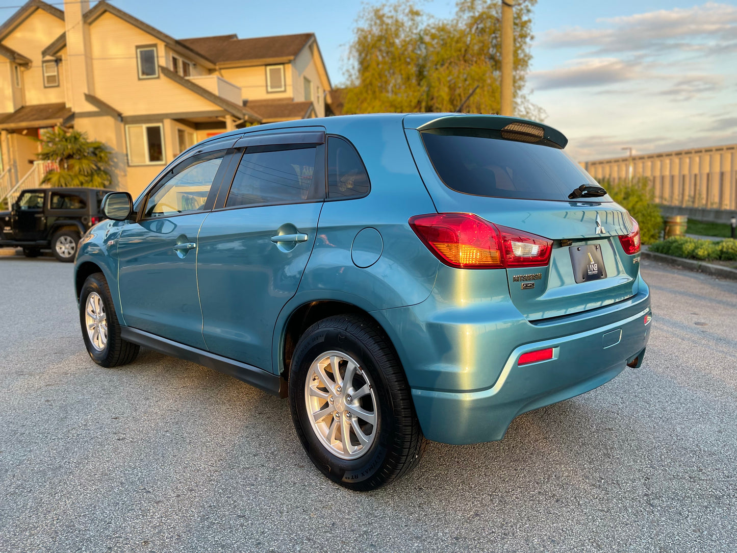 2011 Mitsubishi RVR SE