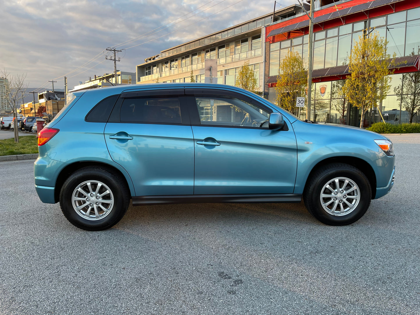 2011 Mitsubishi RVR SE