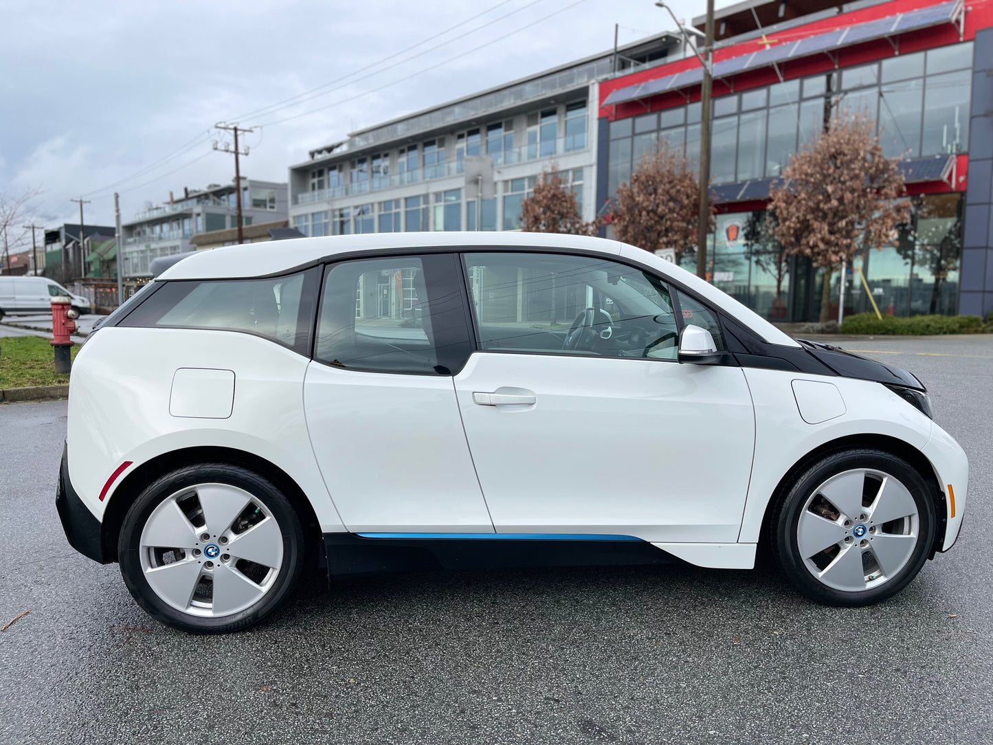 2014 BMW i3 w/Extended Range