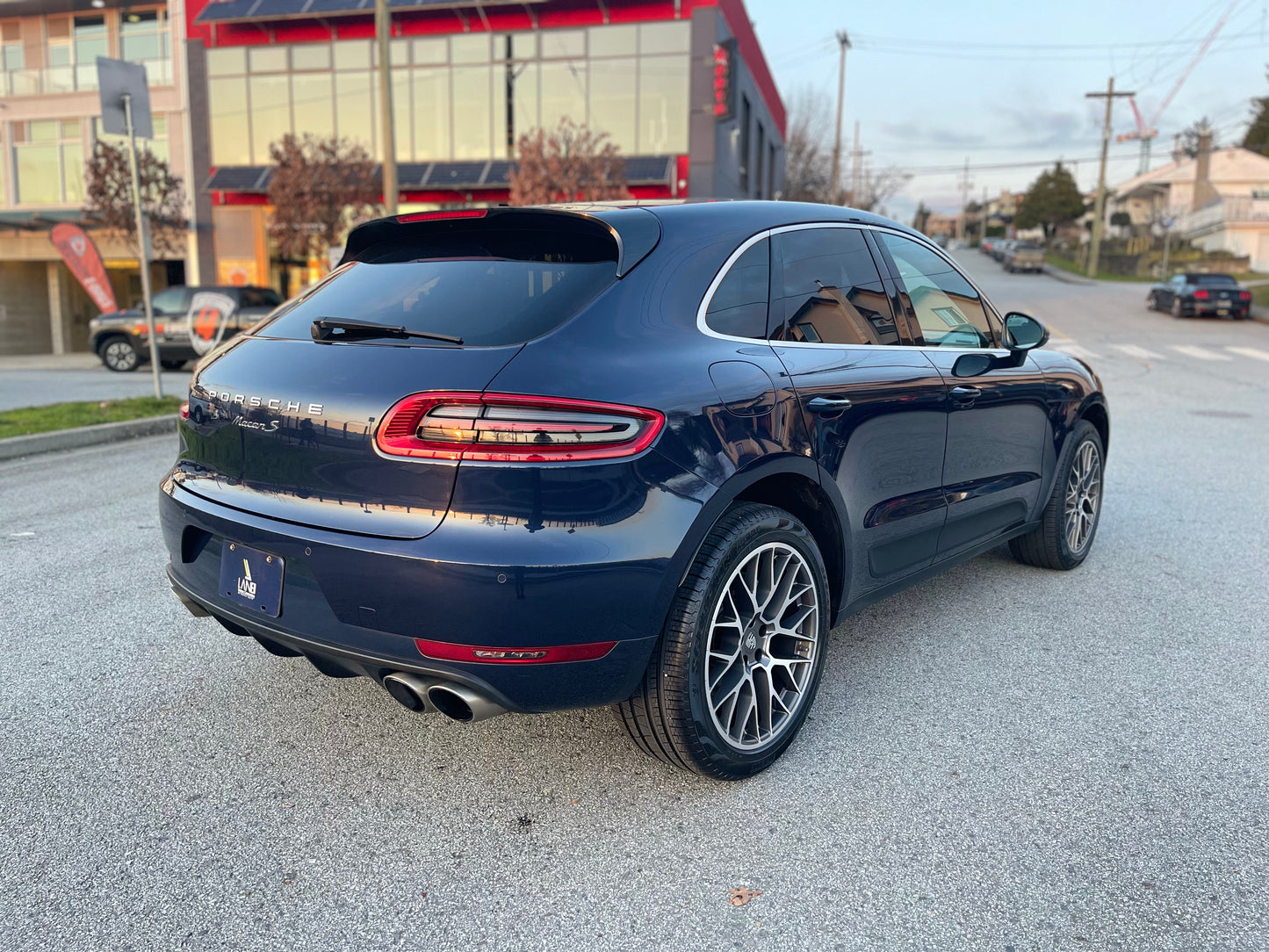 2015 PORSCHE MACAN S Launch Edition