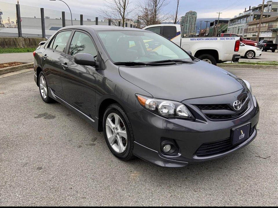 2012 TOYOTA COROLLA 4 DR AUTO S