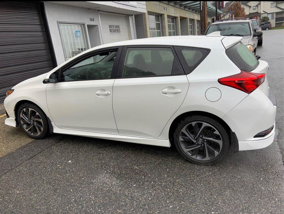 2017 TOYOTA COROLLA iM