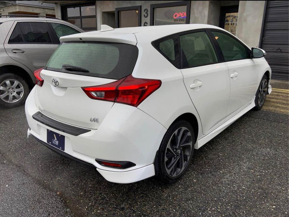 2017 TOYOTA COROLLA iM