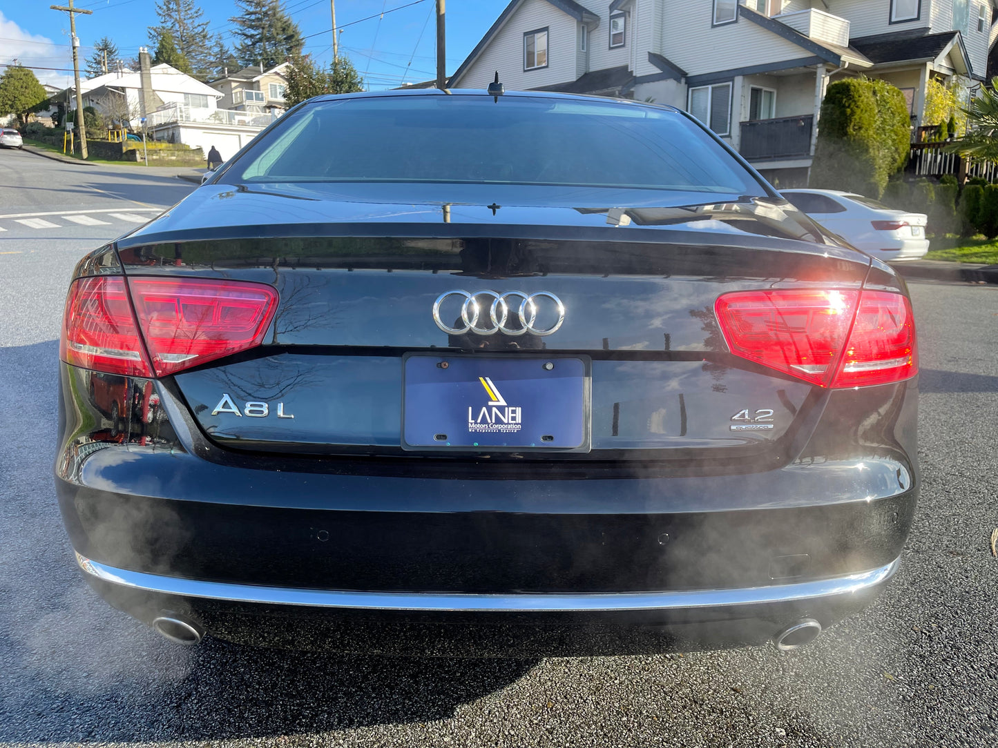 2011 AUDI A8L