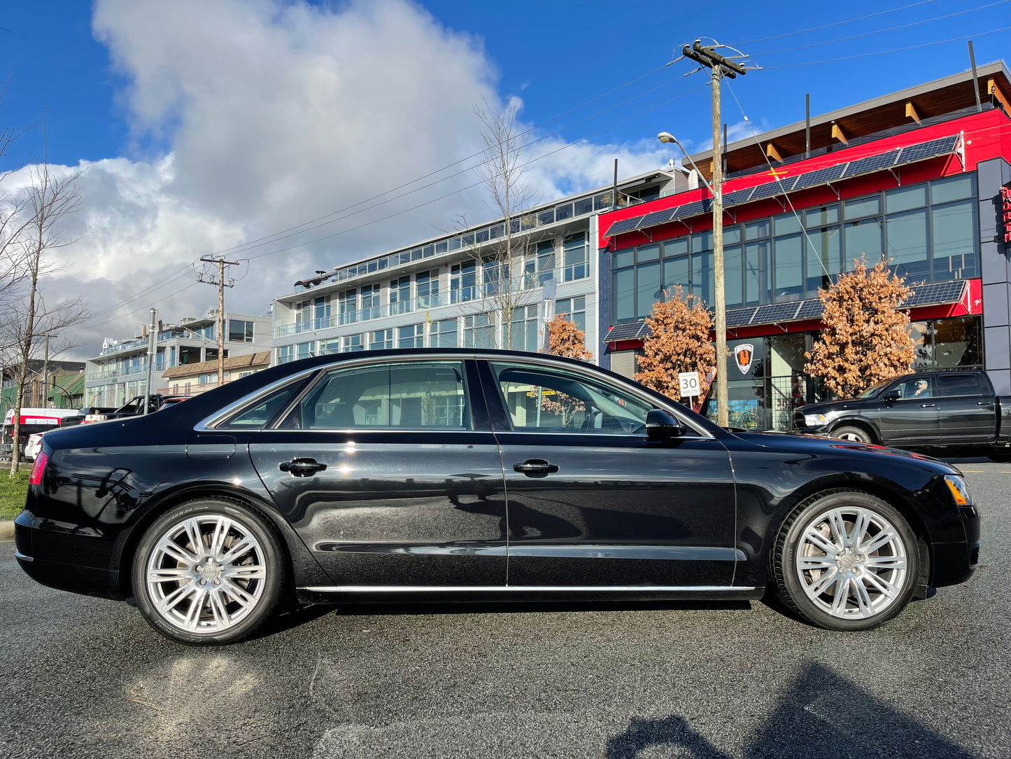 2011 AUDI A8L