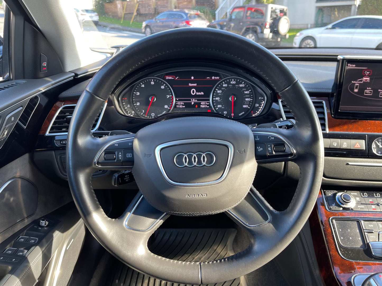 2011 AUDI A8L