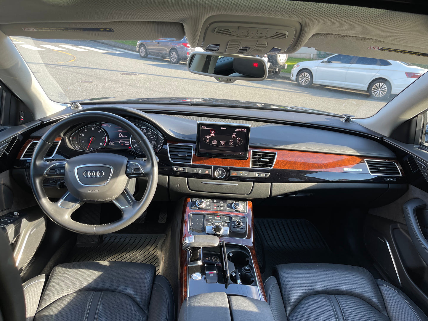 2011 AUDI A8L