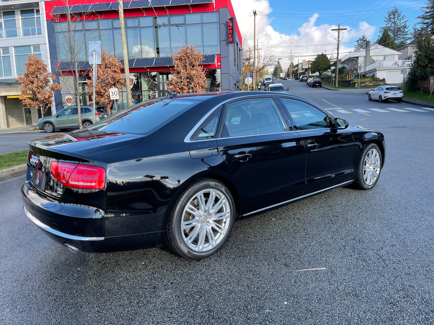 2011 AUDI A8L