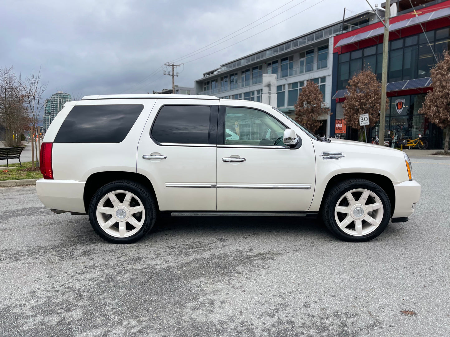 2007 CADILLAC ESCALADE LUXURY