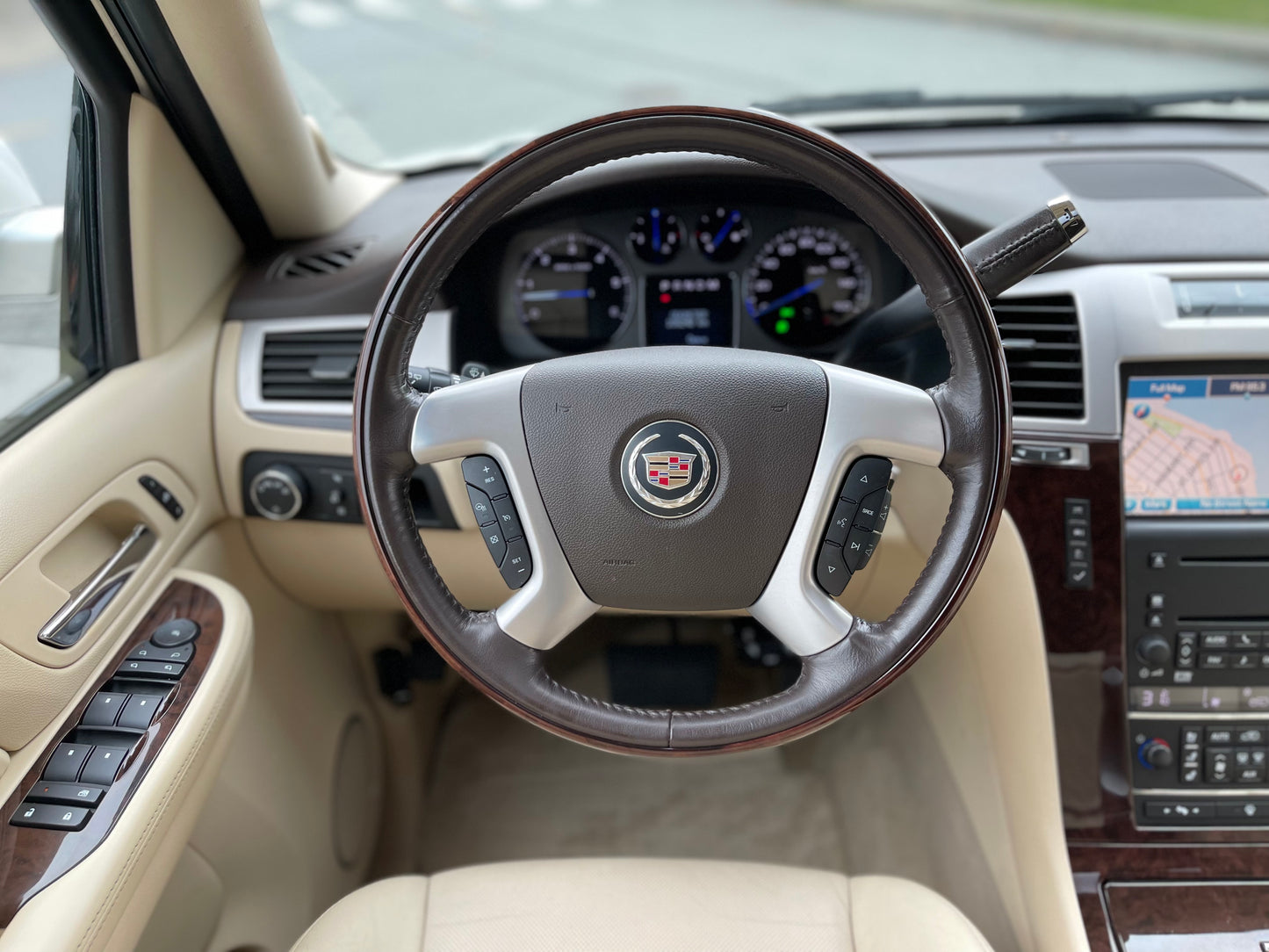 2007 CADILLAC ESCALADE LUXURY